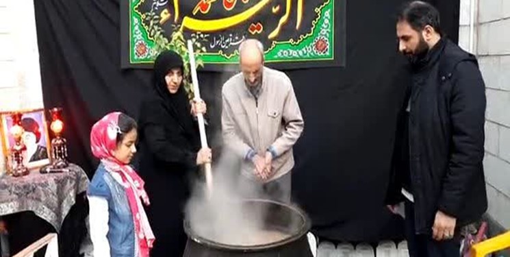 «سمنو پزان» رسم دیرینه بروجرد برای توسل به مادر