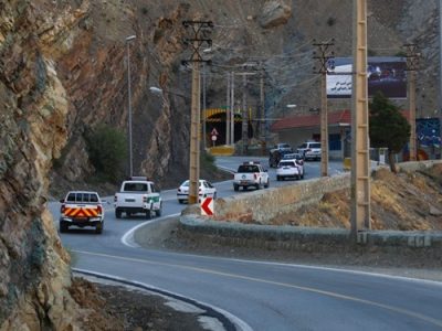 پاکسازی محور کمربندی یاسوج_ اصفهان توسط راهداری شهرستان بویراحمد