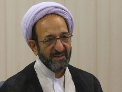 حوزه علمیه خودش را بی‌نیاز از رشته‌های علوم پایه نداند