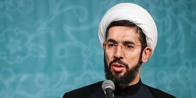 حوزه و دانشگاه در کنار هم اهداف انقلاب را محقق می‌کنند