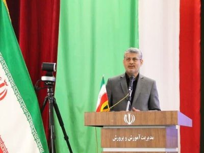 نقش معلمان و مدیران مدارس در نظام آموزشی بی‌بدیل است
