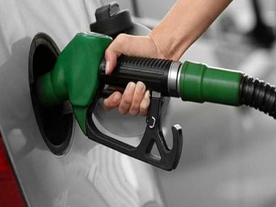 فرماندار: باشتی‌ها و مسافران مشکلی برای سوخت‌گیری ندارند