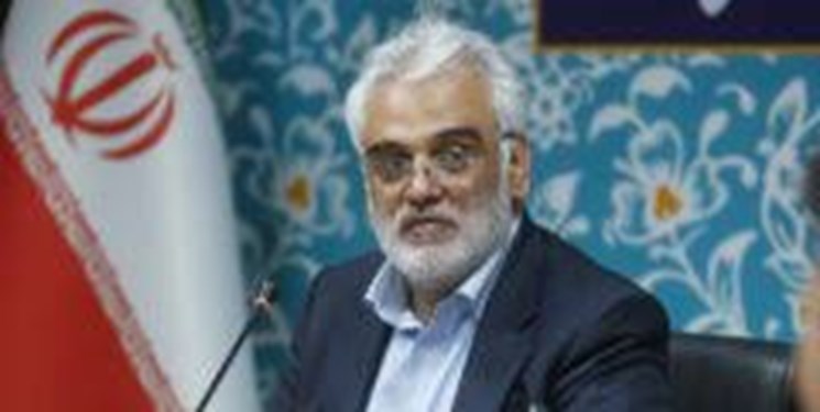 دانشگاه آزاد می‌تواند در تربیت حرفه‌ای، ارتقای دانش حقوقی جامعه و کنش‌گران دانش‌محور موثر باشد