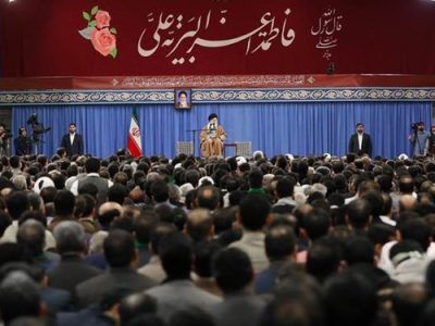 فیلم| روایتی از دیدار چهل ساله مداحان با آیت‌الله خامنه‌ای