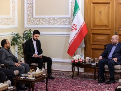 آمریکا را در رأس موضوعات فتنه برانگیز و مشکلات جهان اسلام می‌دانیم