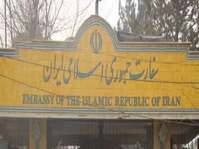 پرچم جمهوری اسلامی ایران در همه سفارتخانه‌ها نیمه‌افراشته شد