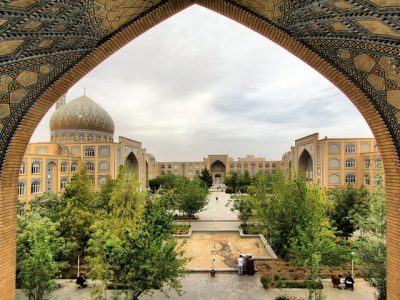 برخی ساده‌انگاران برای رویکرد سکولار استدلال‌های فقهی ذکر می‌کنند/عناوین ثانویه از مسلمات فقه است