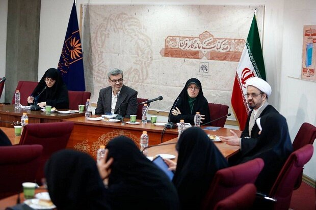 رفتار رضاخان در پروژه کشف حجاب ادای روشنفکری بود/اقدام بی‌بی‌سی برای انحراف ذهن جامعه نسبت به حجاب