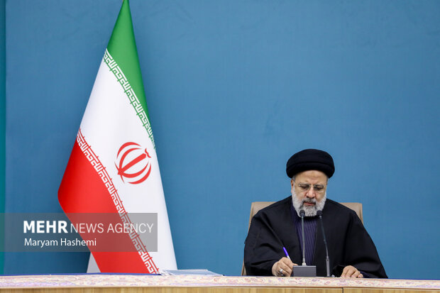 رییسی قانون حمایت از گزارشگران فساد را ابلاغ کرد