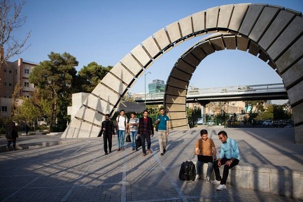 انتشار کتاب جریان‌های چند فازی در چاه و لوله در دانشگاه امیرکبیر