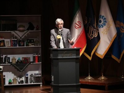 انقلاب و جنگ جامعه ما را تغییر داده و باعث فراوانی واژه‌ها شدند/ارزش تاریخ‌نگاری را نمی‌دانیم