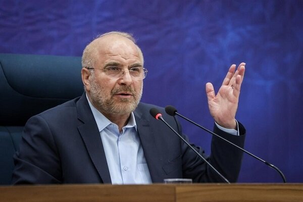 زن در نگاه غرب، ابزاری برای تبلیغات و تهییج مردان است