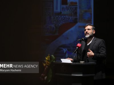 استفاده از کلمات نامأنوس خارجی حقارت و خودکم‌بینی است