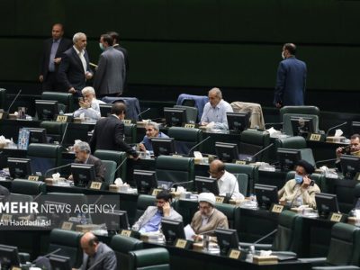 ماشین‌آلات دپو شده در گمرک صرف سازندگی و محرومیت‌زدایی می‌شود
