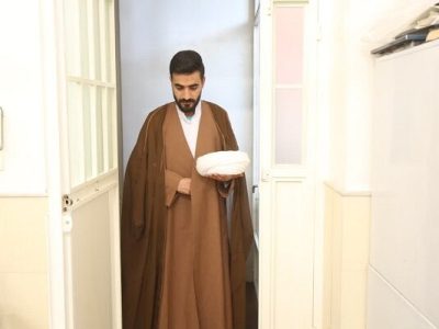 برگزاری مراسم عمامه گذاری ۲۰ طلبه همزمان با ولادت امام علی(ع)