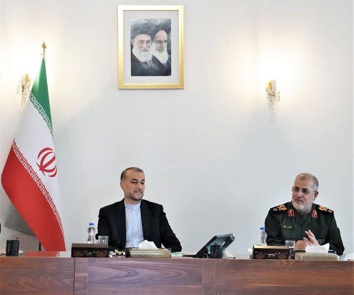 برگزاری نشست هم‌اندیشی امیرعبداللهیان با فرمانده نیروی زمینی سپاه