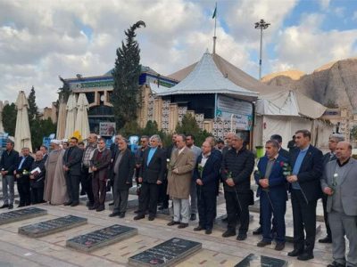 معاونان دانشجویی دانشگاه‌ها به مقام شامخ شهدای کرمان ادای احترام کردند