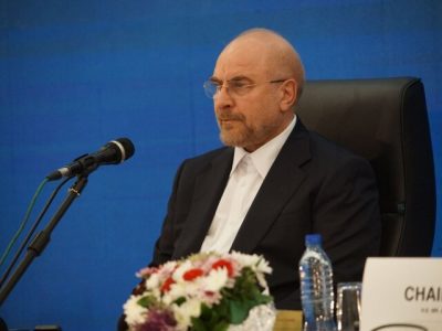 تحت هیچ شرایطی نعمت و میراث انقلاب را فراموش نکنیم