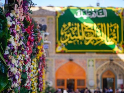 تصاویری زیبا از گل آرایی حرم امیرالمومنین(ع) در عید مبعث