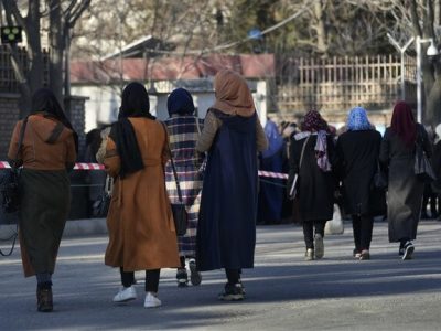 آموزش دانشجوی پزشکی در افغانستان از سوی دانشگاه علوم پزشکی ایران