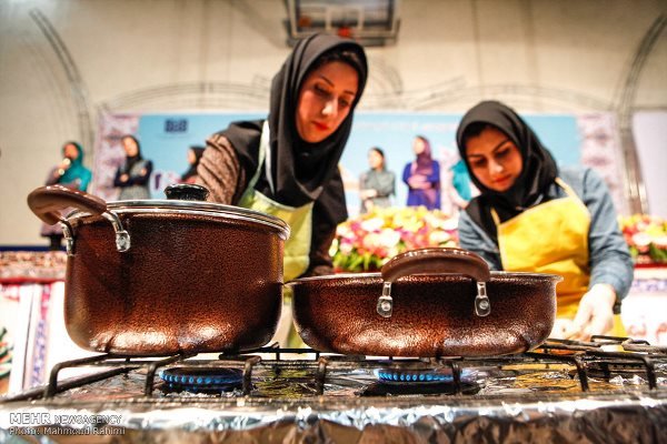 تعیین سرانه تغذیه دانشجویان علوم پزشکی در بودجه/ ارائه غذاهای سبز در رستوران‌های دانشگاهی