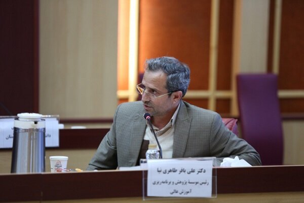 تدوین آیین نامه احکام برنامه هفتم جهت تحصیل و اشتغال دانشجویان/ رشته‌های موازی حذف می‌شوند